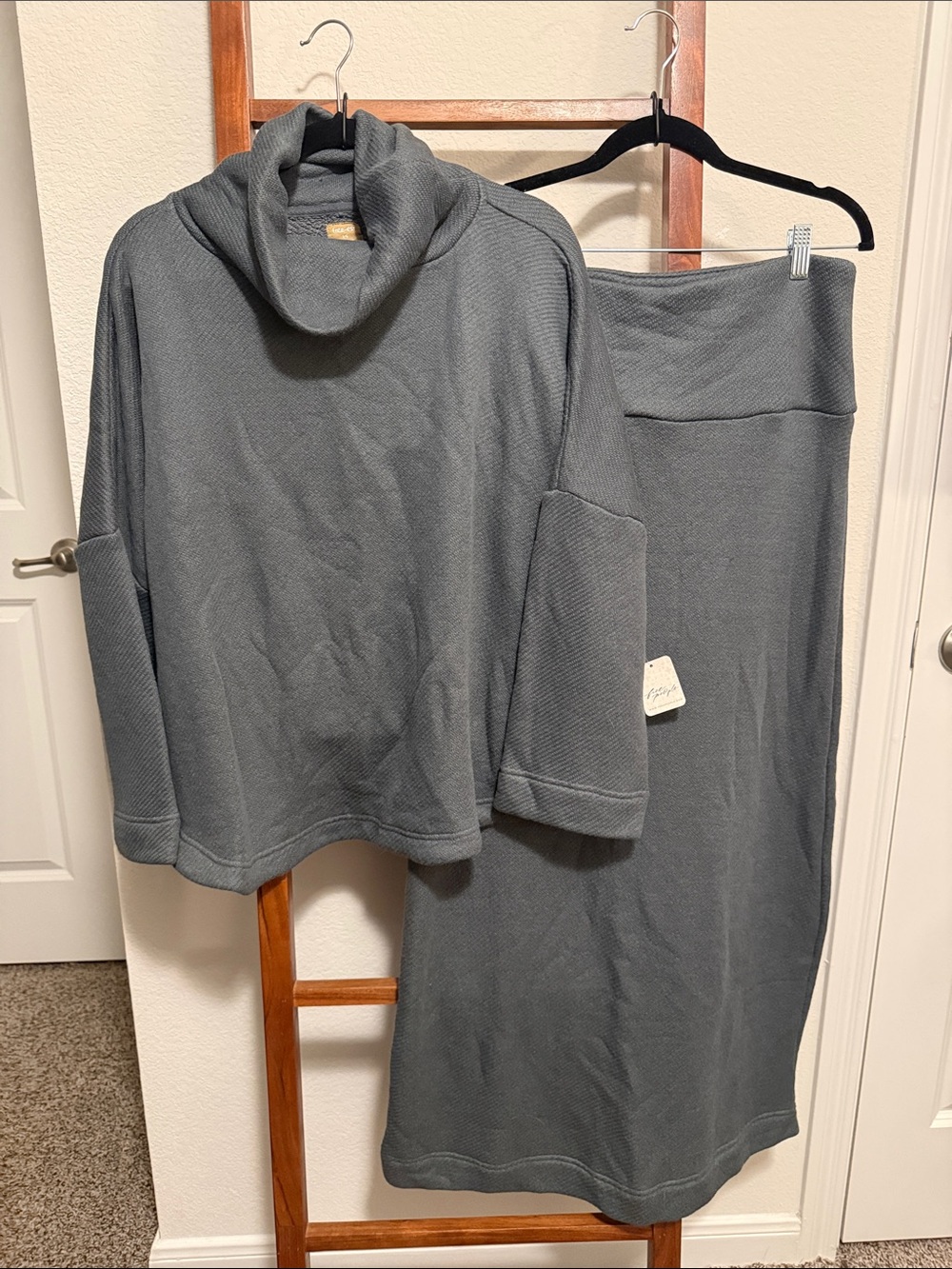 Free People Free-est Milley Reversible  Sweater Top and Maxi Skirt Set LG Grey